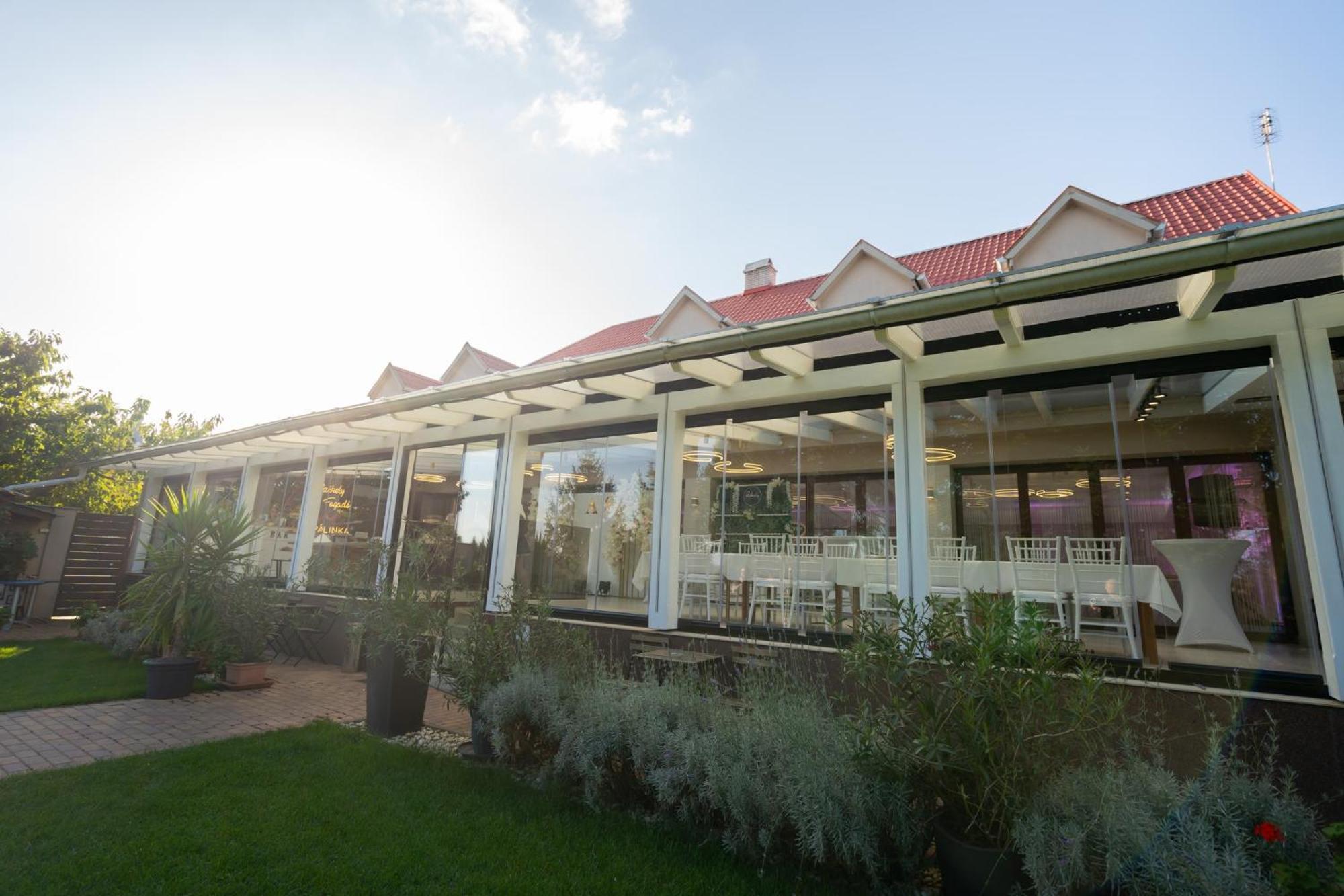 Szekely Fogado Self Check In Hotel Guesthouse Tunyogmatolcs Ngoại thất bức ảnh